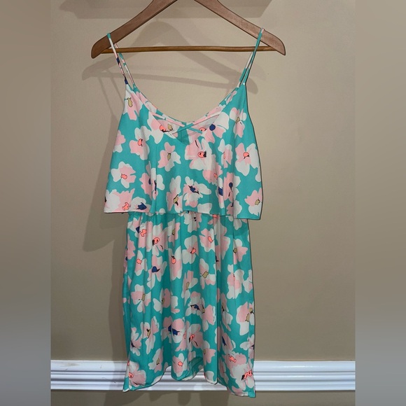 Floral top ( can be worn as dress) would make a perfect cover up for the pool. - Picture 5 of 5